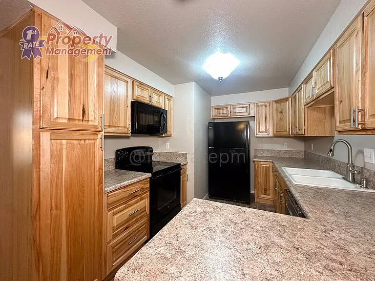 3484 N 36th St — Photo 10