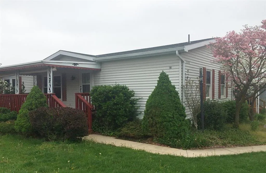 116 Arrowwood Ct photo 1