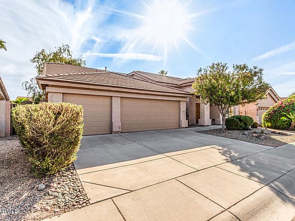 4th image of 4931 E MARINO Drive