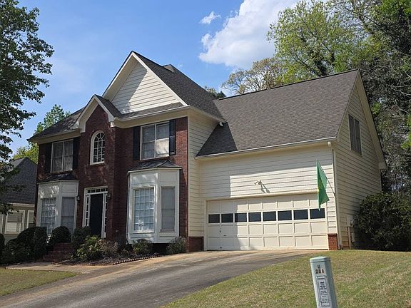 2nd image of 210 Beaver Creek Ln