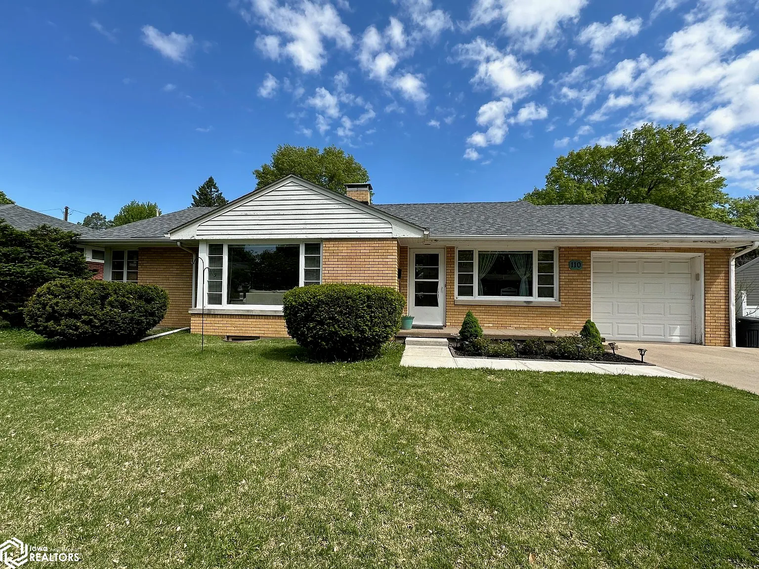 110 Concord Dr photo 1