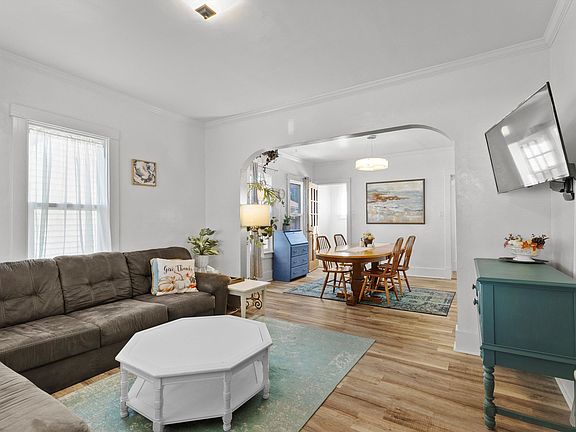 4th image of 725 Clara Ave