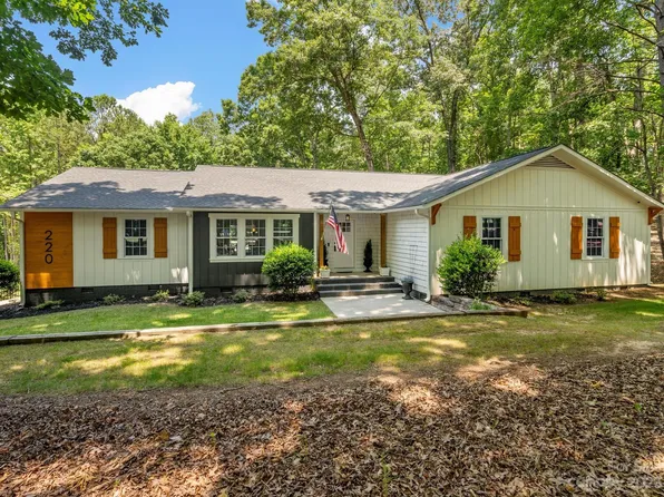 220 Lester Davis Rd, Waxhaw, NC 28173