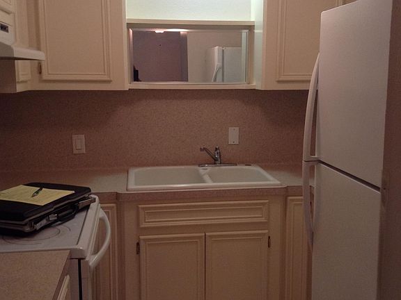 3rd image of 835 Santa Isabel Blvd