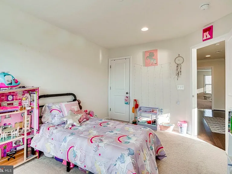42440 Dogwood Glen Sq — Photo 38