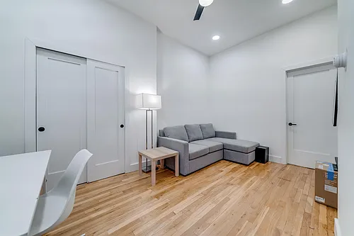 163 3rd St #1E Photo 1