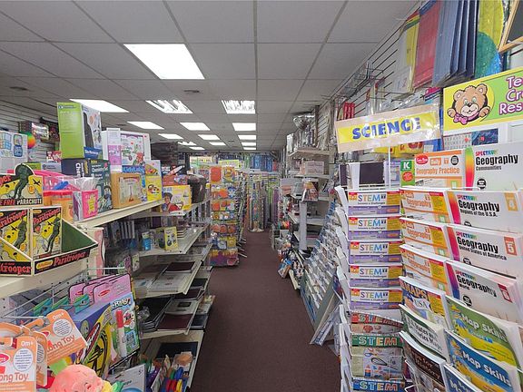 3rd image of 65-12 Myrtle Avenue