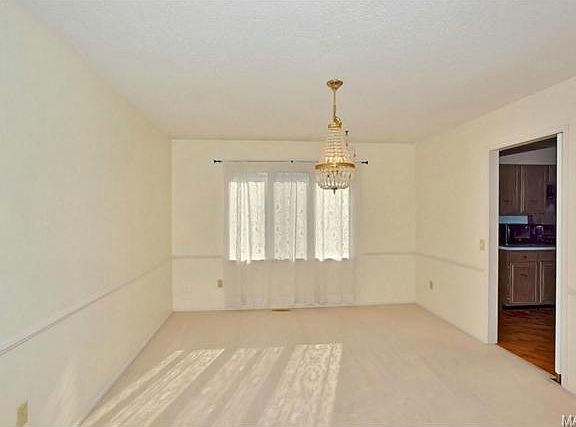 4th image of 1055 Parkwatch Dr