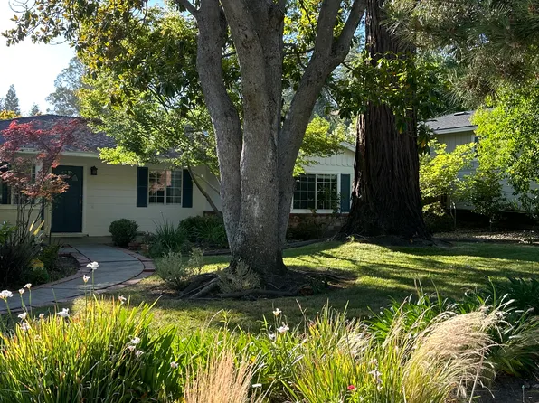 1121 Laurel Dr, Lafayette, CA 94549