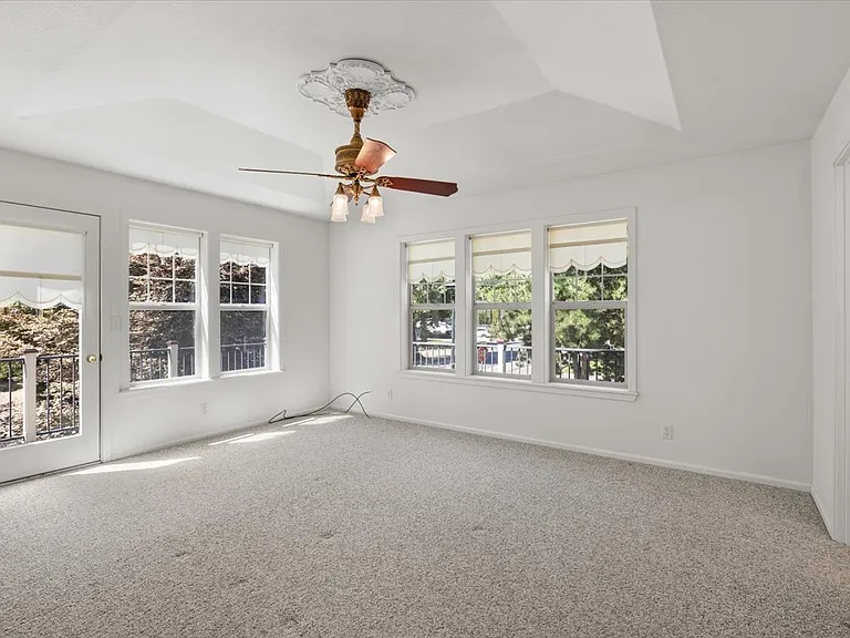100 Jackson Creek Dr — Photo 20