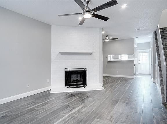 2nd image of 220 Samuel Blvd APT 8G