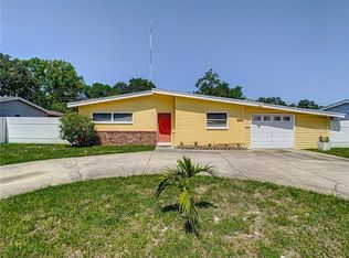 8340 Pelican Ln, Seminole, FL 33777