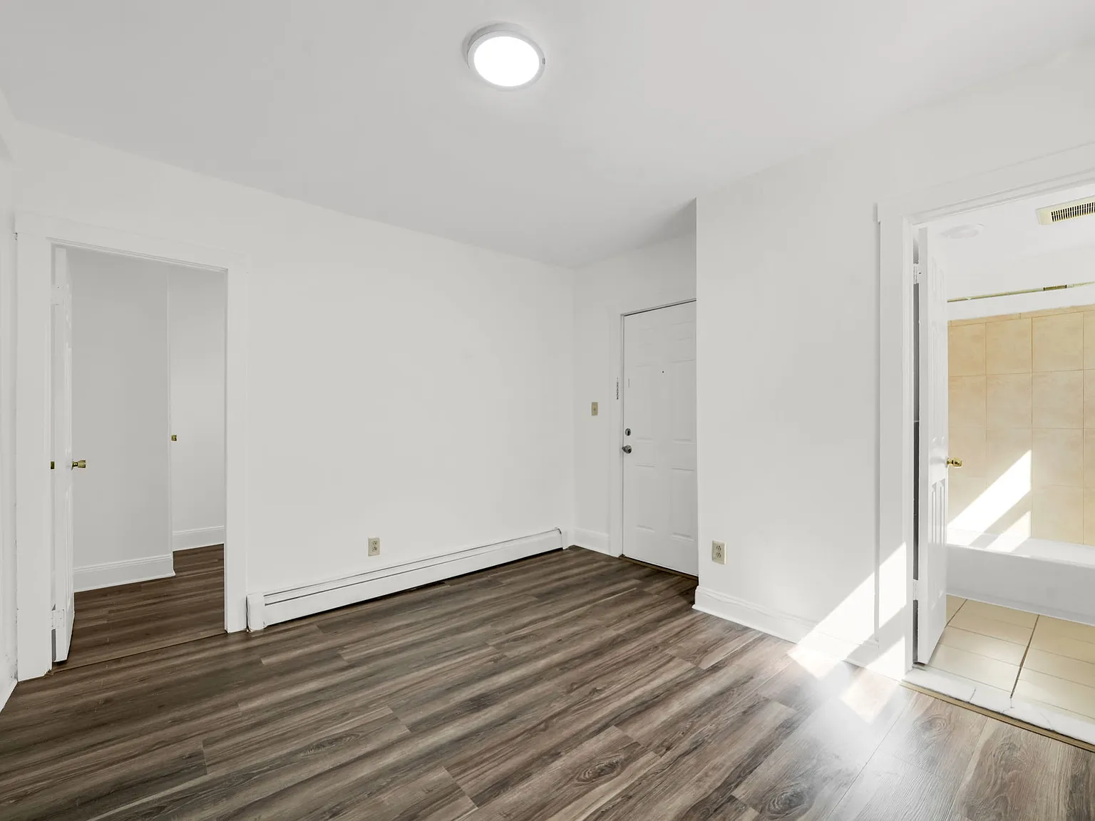 3 bed, $2,100 — Photo 1