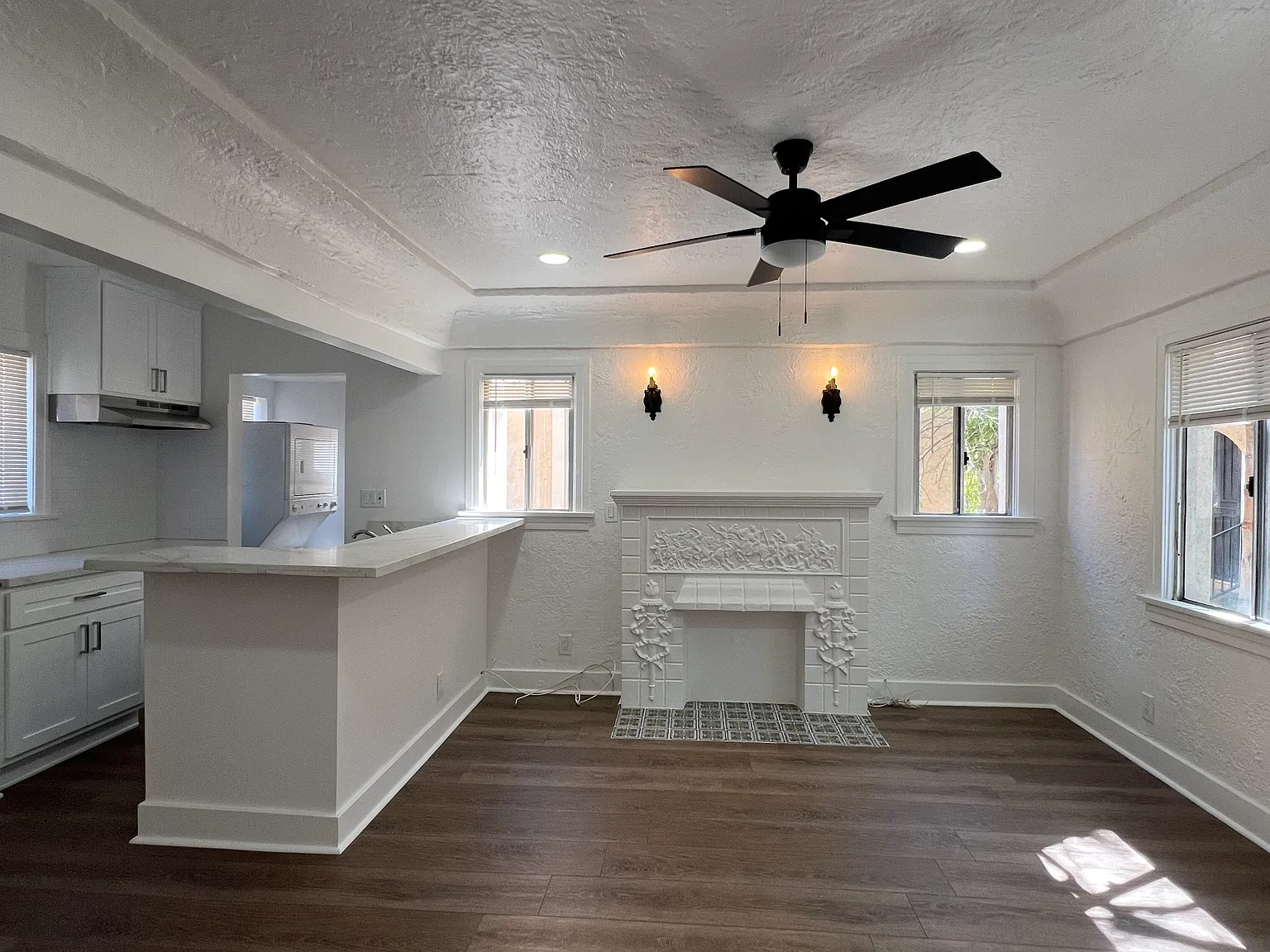 1 bed, 550 sqft, $2,200 — Photo 3
