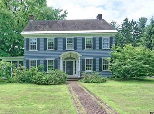 4 Sunnyside Rd, Scotia, NY 12302