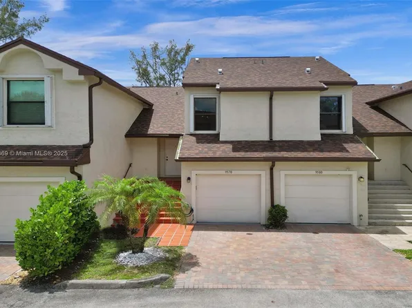 9570 SW 3rd Ct, Hollywood, FL 33025