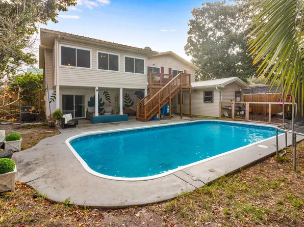 621 Sea Oats Dr, Destin, FL 32541