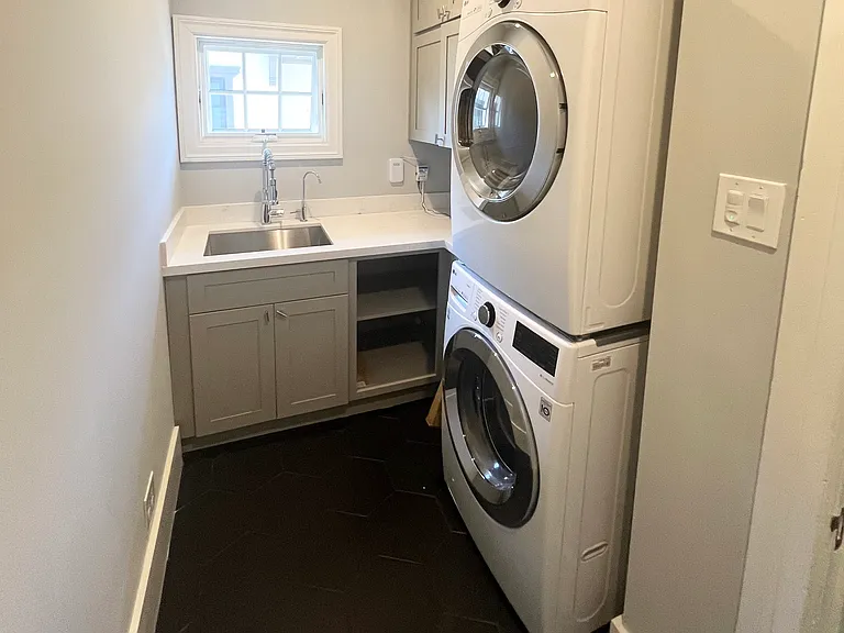 339 Elm St — Photo 8