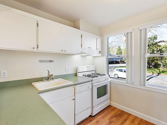 4th image of 72 Martin Drive