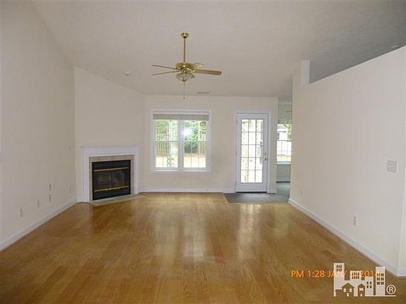 2nd image of 6416 Sentry Oaks Dr