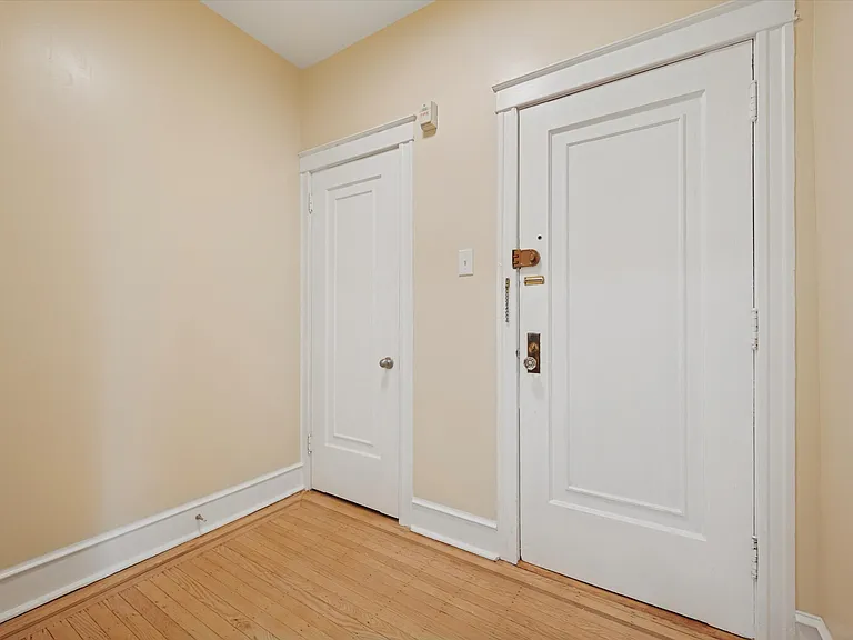 6202 Wayne Ave #B31 — Photo 11