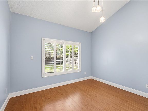 3rd image of 8531 Weeping Willow Way