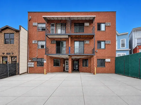 1146 Welling Ct, Astoria, NY 11102