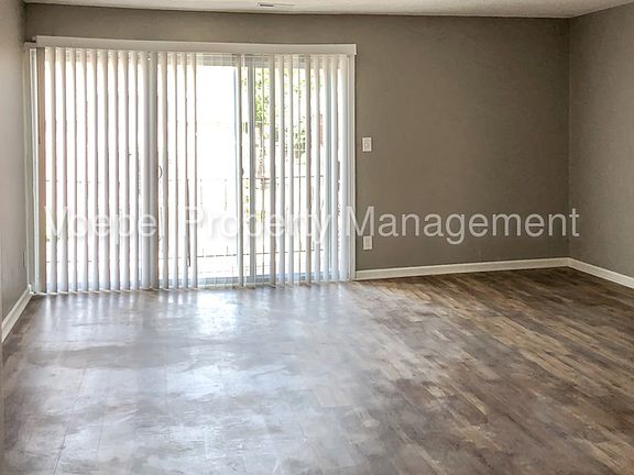 3rd image of 3739 Wyandotte St APT 1