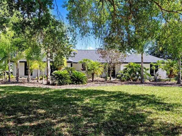 1745 Lake Terrace Dr, Eustis, FL 32726