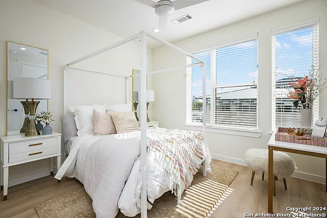 719 E Locust St #2104 — Photo 14