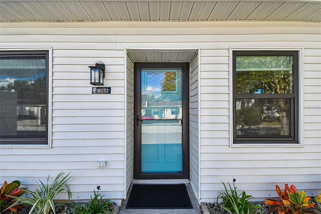 2 bed, 2.0 bath, 865 sqft, $2,600 — Photo 2
