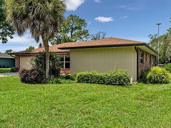 3rd image of 1640 BAYOU CIRCLE