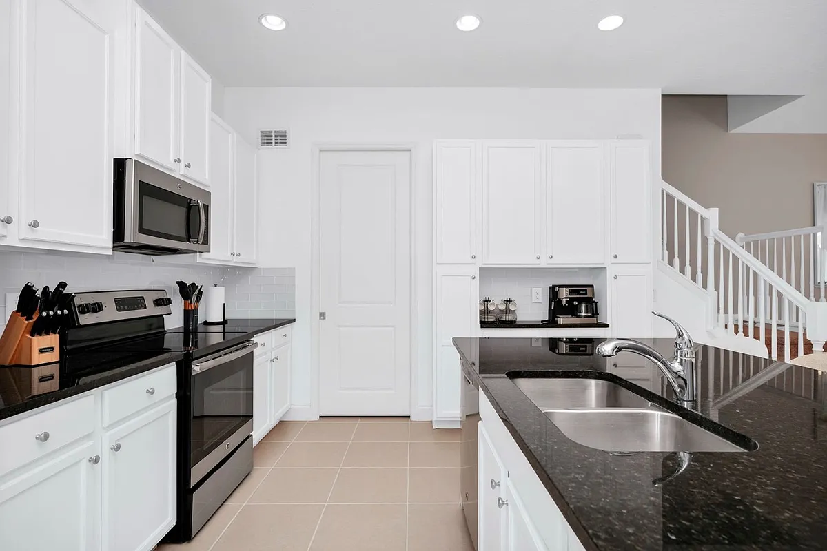 Building Photo - 302 Captiva Dr