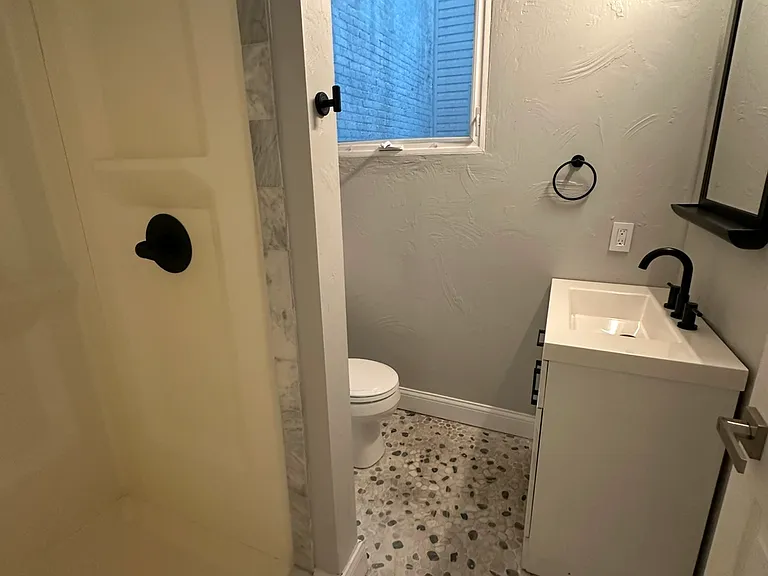 3920 Lorain Ave #3 — Photo 4