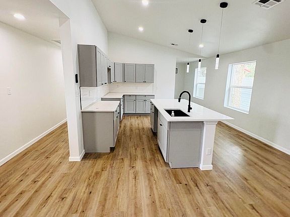2nd image of 112 Bell Ave SE