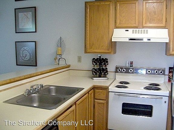 2nd image of 2411 103rd Ave E APT A2