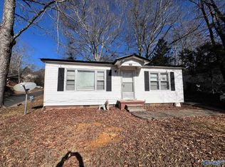 1900 Short St, Guntersville, AL 35976