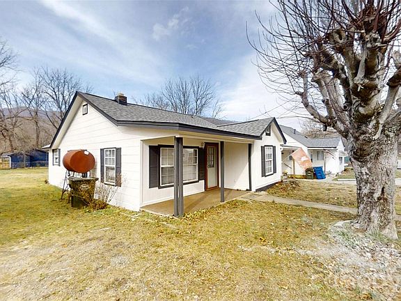 2nd image of 269 Westwood Cir