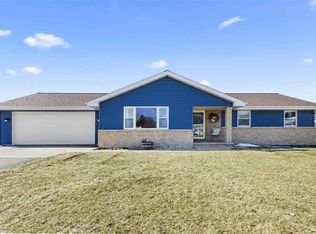 N1439 Evening Star Dr, Greenville, WI 54942