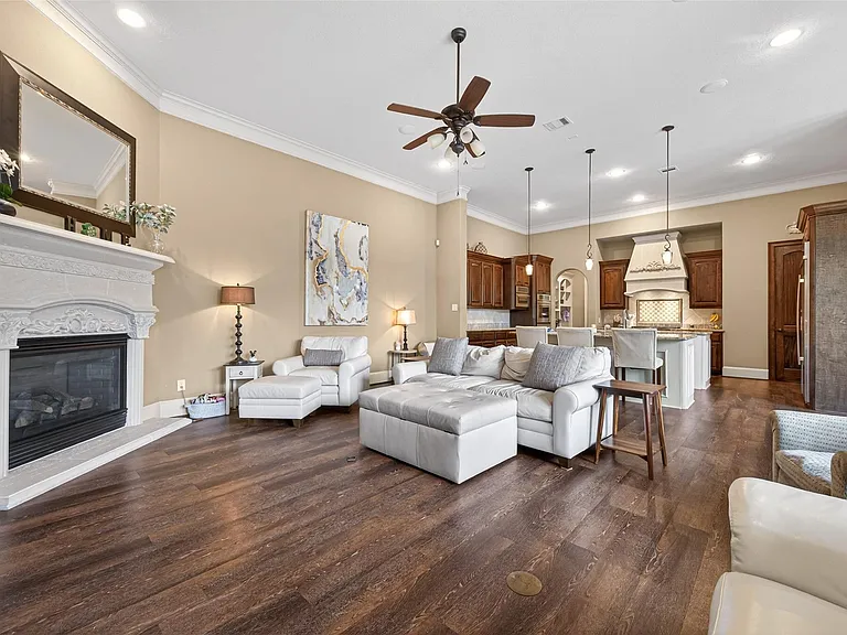 7414 Dayhill Dr — Photo 26