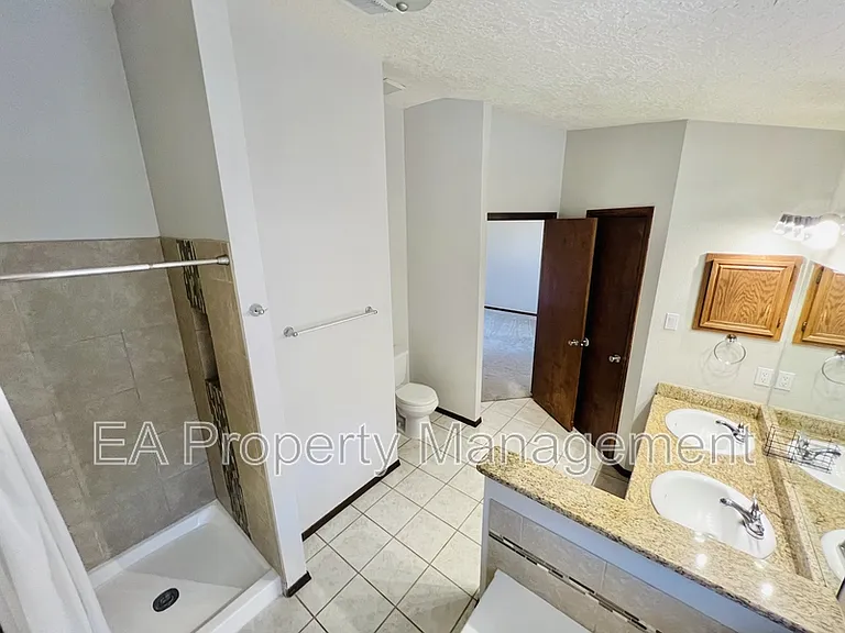 8016 Lynnhaven Pl NW — Photo 13