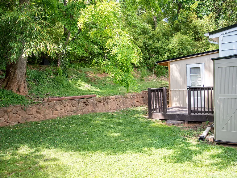 5019 Oxford St — Photo 25