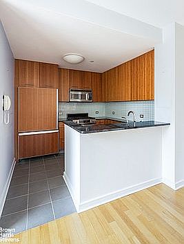 1st image of 11 E 29th St APT 8B