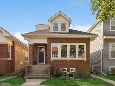 5425 W Dakin St, Chicago, IL, 60641