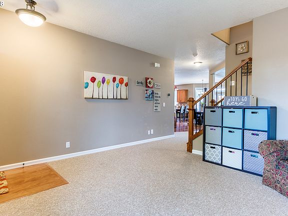 5th image of 2808 NE 69th Cir