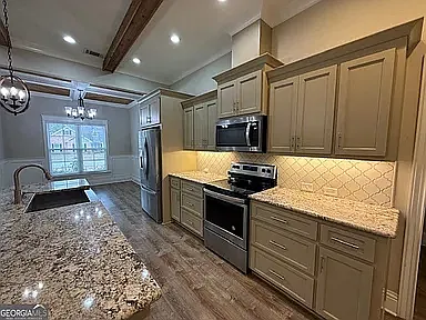 4 bed, 2254 sqft, $2,700 — Photo 4