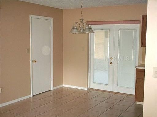 4th image of 3360 Riverdale Dr