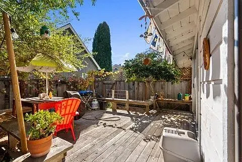 214 Hanover St — Photo 5