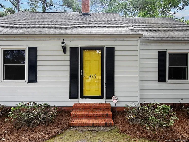 415 Vista Dr — Photo 1