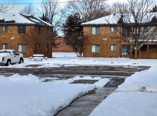 2627 Senate Dr APT 2B, Lansing, MI 48912
